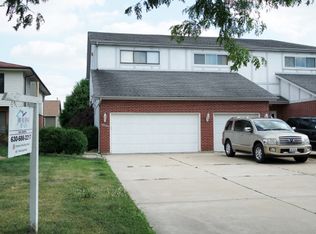 308 Starling Ct APT A, Bloomingdale, IL 60108