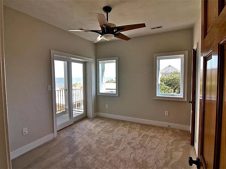 3615 Bayside Ave — Photo 16