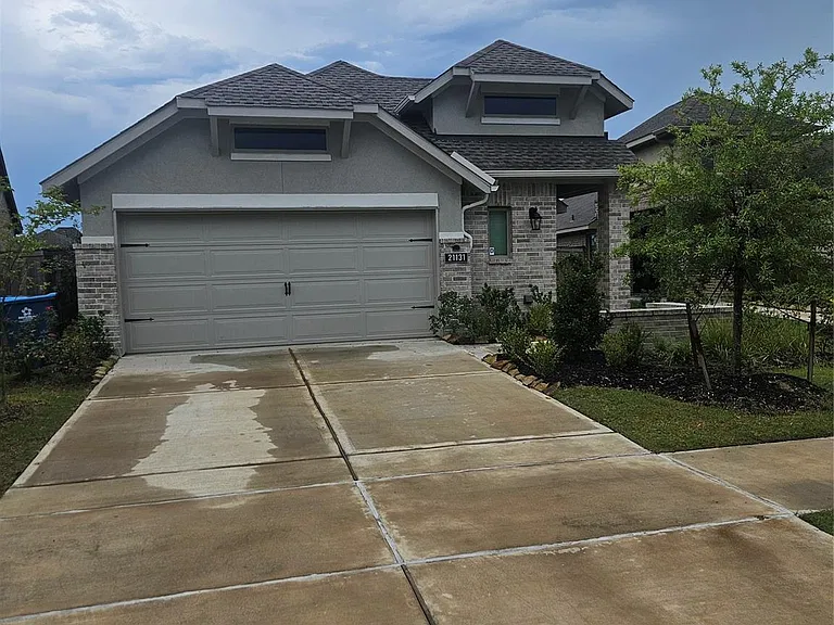 21131 Armstrong County Dr — Photo 1