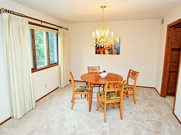 3rd image of 8900 N Park Plaza Ct Unit 118