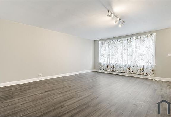 2nd image of 8023 S Stewart Ave APT C