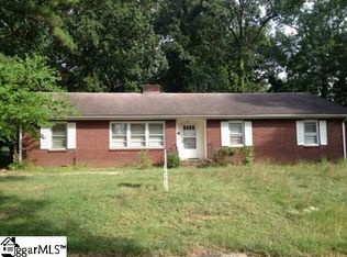 345 Creswell Ave W, Greenwood, SC 29646