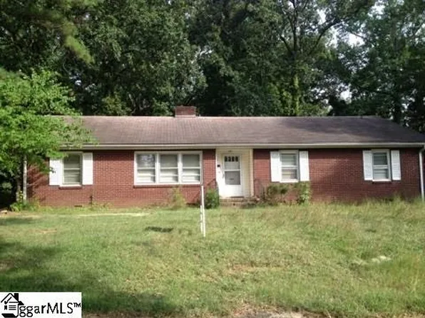 345 Creswell Ave W, Greenwood, SC 29646