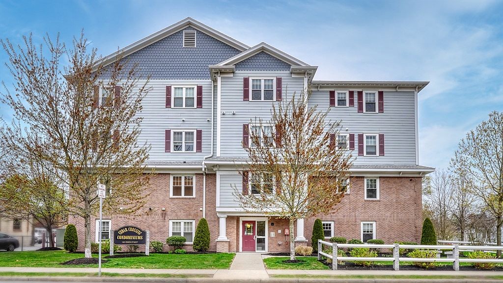 185 Essex St, Melrose, MA 02176 Zillow