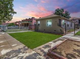 1036 W 60th St, Los Angeles, CA 90044