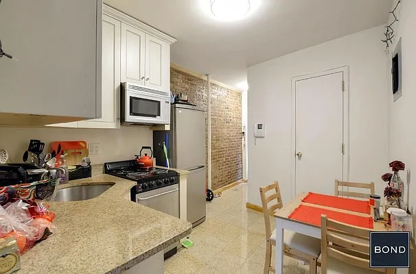 Rented by Bond New York | media 20