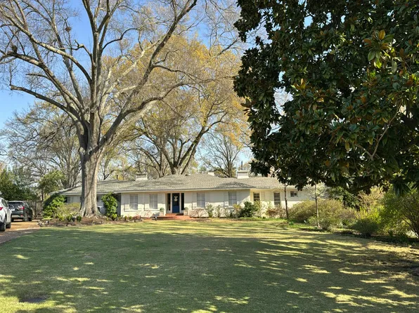 5080 Barry Rd, Memphis, TN 38117