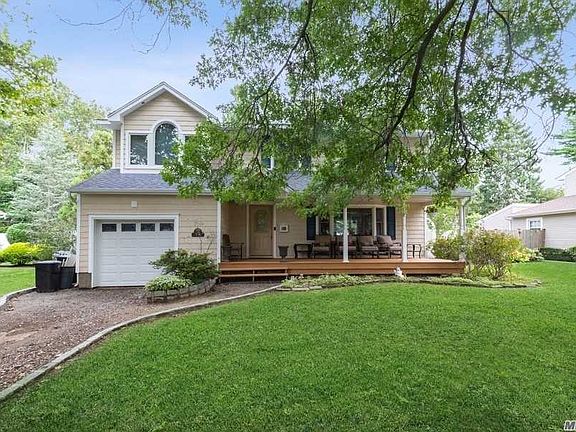 3rd image of 34 Munson Ct