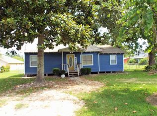 827 County Road 835, Buna, TX 77612