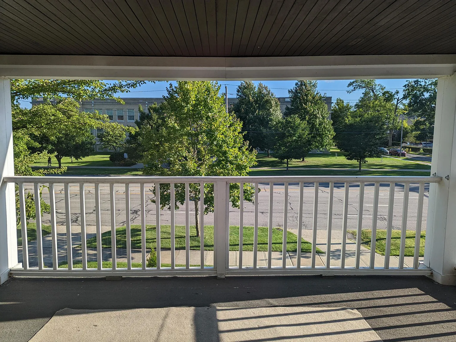 2 bed, 1300 sqft, $1,400 — Photo 2