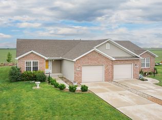 118 W 10th St UNIT A, Gridley, IL 61744