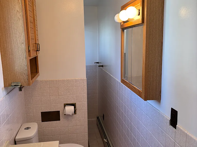 401 Onyx St #1 — Photo 6