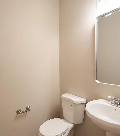 4108 Regent Ave N — Photo 16
