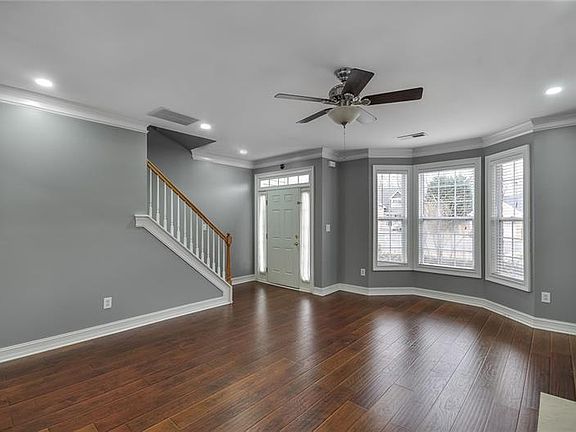 4th image of 125 Wildcat Bluff Ct