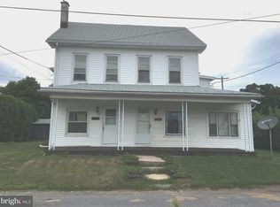 1124 W Maple St, Valley View, PA 17983
