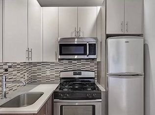 697 Grand St #5B, Brooklyn, NY 11211