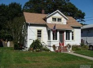 33 Fairview Ave, Islip Terrace, NY 11752
