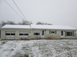 1082 James Rd SE, Granville, OH 43023