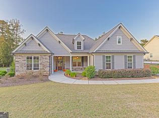 180 Discovery Lake Dr, Fayetteville, GA 30215
