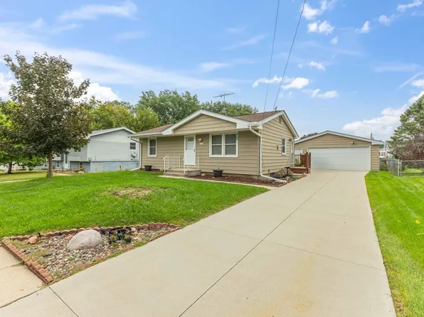 3717 SE 11th St, Des Moines, IA 50315