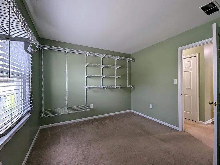 406 Franklin St — Photo 11