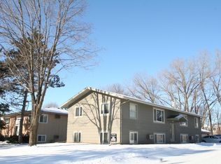 321 27th St NE APT 1, Rochester, MN 55906