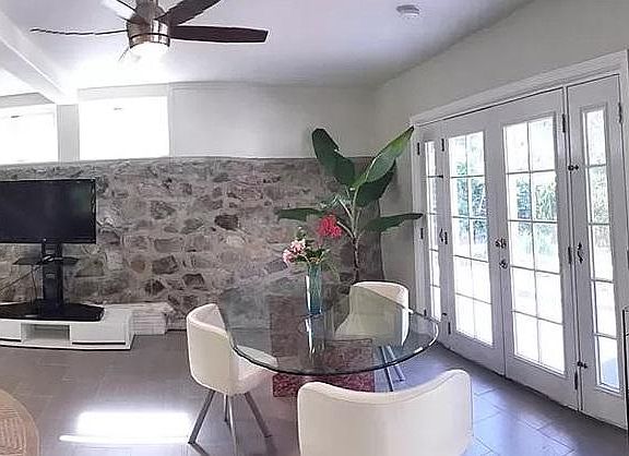 Staged living/dining room