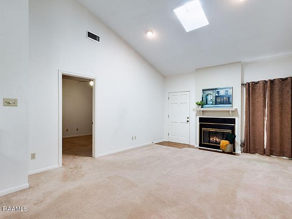 2nd image of 215 E Branche St