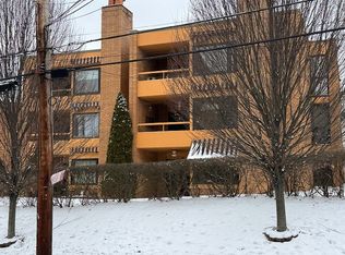 305 Hay St APT 2A, Pittsburgh, PA 15221