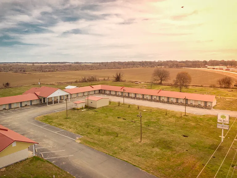 1004 US Highway 65 #A — Photo 7