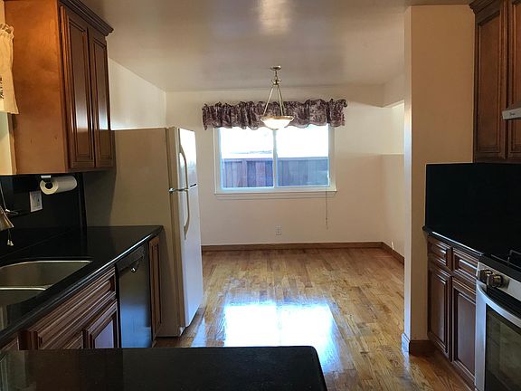 3rd image of 1697 Beck Dr #1