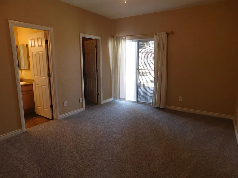 400 Opal Dr — Photo 14