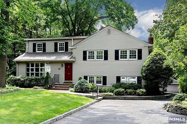 1st image of 647 Russel Snow Dr