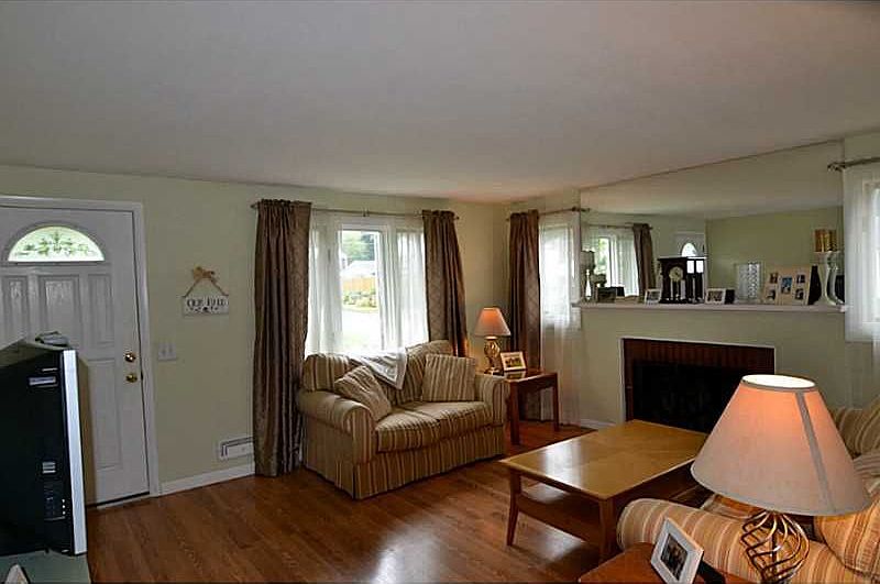 2nd image of 37 Cedarwood Dr