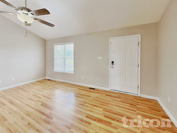 3rd image of 109 Impressive Ln