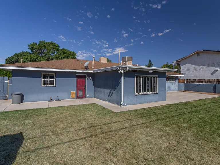 2812 San Pedro Dr NE — Photo 23