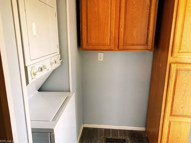 1281 Richmond Ave — Photo 18