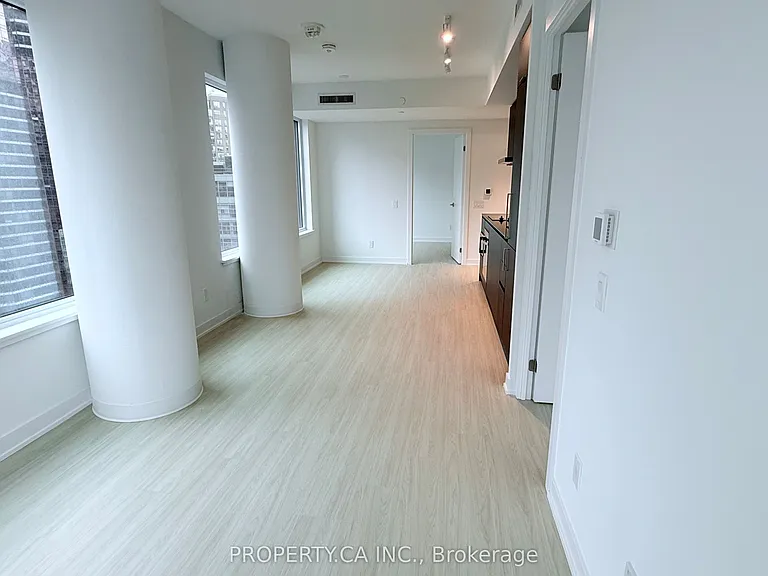 8 Wellesley St W #1916 — Photo 10