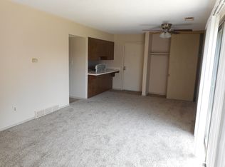 8494 Lane Dr #5, Kansas City, MO 64138