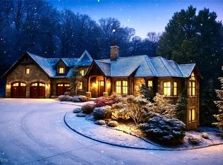 2926 Yellow Creek Rd, Akron, OH 44333