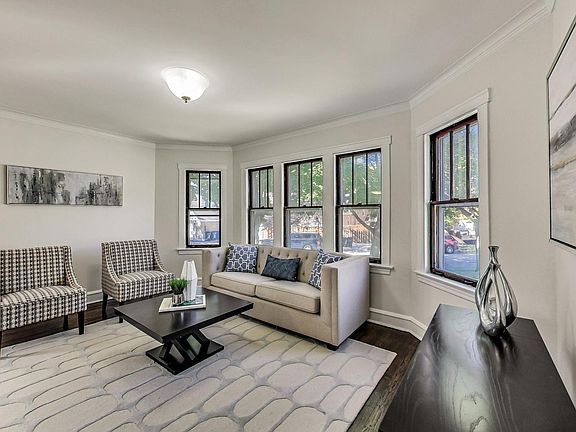 3rd image of 6659 N Oketo Ave