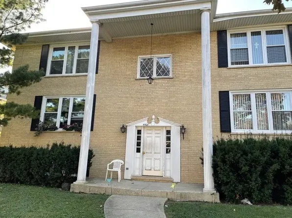 4510 Grove Ave APT 3, Brookfield, IL 60513