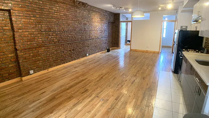 Rented by Nooklyn NYC LLC | media 20
