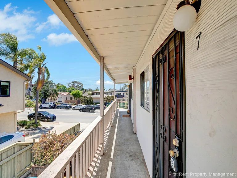 1278 Robinson Ave #7 — Photo 13