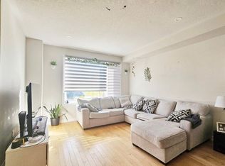 825 Beatrice Peak Ct, Ottawa, ON K2J6T6