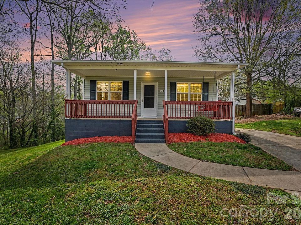 1st image of 134 Thayer Ct