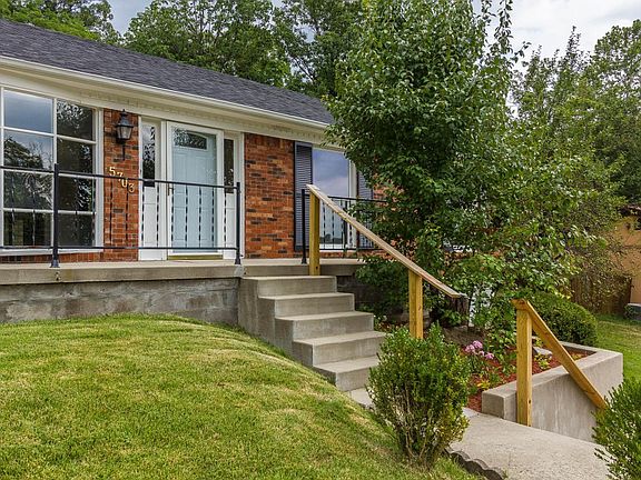 5703 Blue Spruce Ct-05