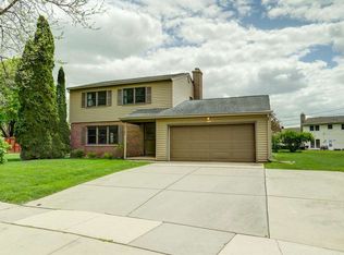 3105 Nightingale Ln, Middleton, WI 53562