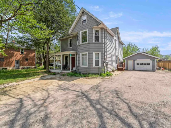 7021 Hubbard Ave, Middleton, WI 53562