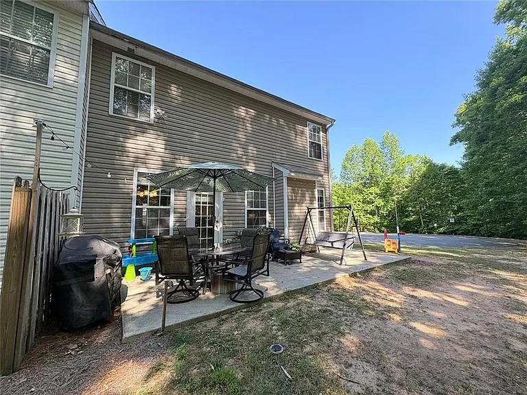 3082 Kentmere Dr — Photo 22